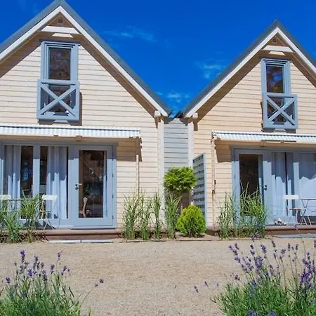Comfortable Cottages, 펜션 포비에로보